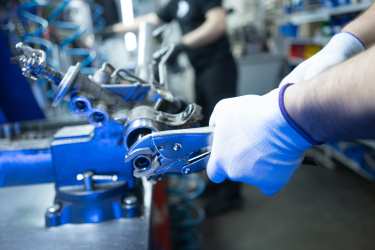 Как понять, что клиенту нужна замена рулевой рейки: 5 очевидных и 5 косвенных признаков — руководство для автосервисов