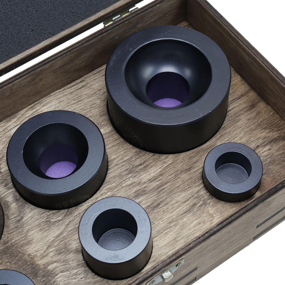 Набор инструмента для обжима рулевых тяг. Набор инструмента для обжима рулевых тяг.