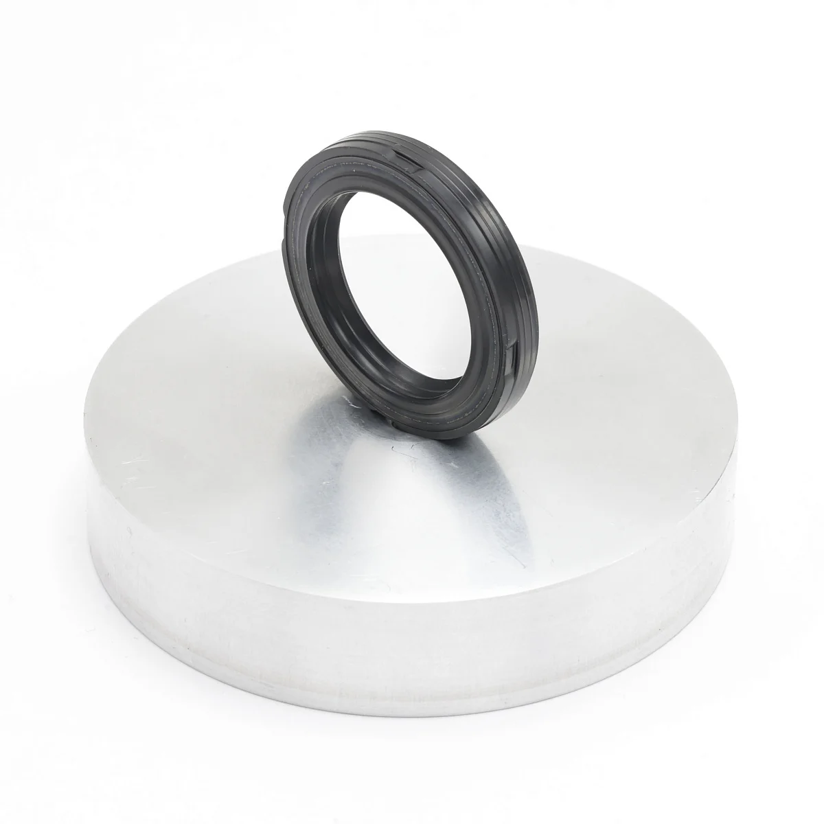 Сальник рулевой рейки 24 33  5  1РМ type T Сальник рулевой рейки 24 33  5  1РМ type T