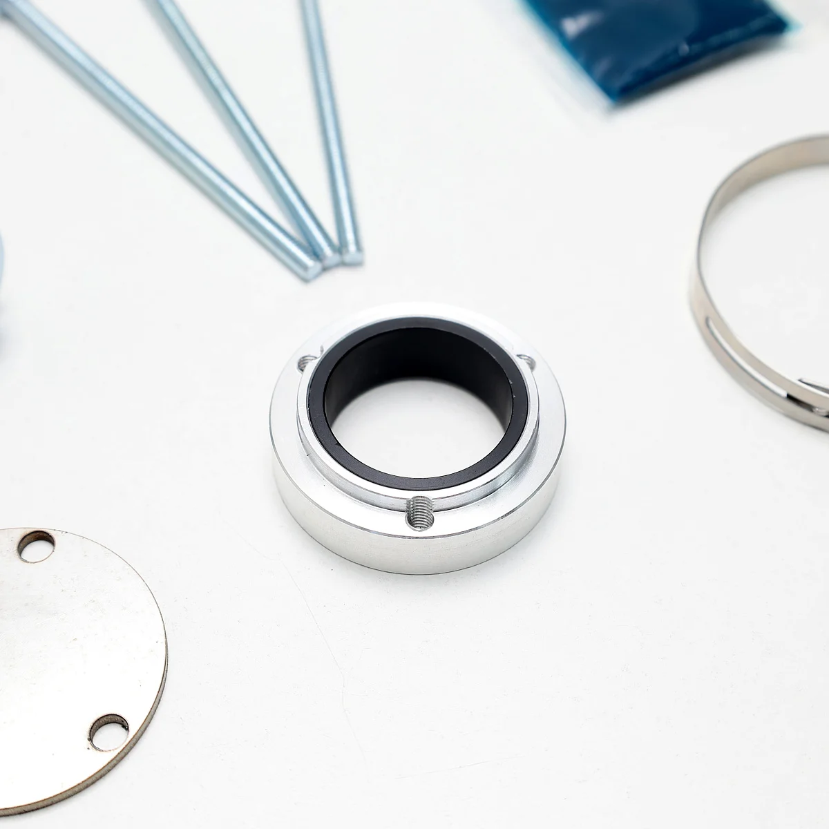 Втулка рулевой рейки для Поло седан. Полный комплект 6RU423057 Volkswagen Polo Sedan со съемником, инструкцией, смазкой и хомутом. Для установки без снятия рейки. BUSH-POLO Втулка рулевой рейки для Поло седан. Полный комплект 6RU423057 Volkswagen Polo Sedan со съемником, инструкцией, смазкой и хомутом. Для установки без снятия рейки. BUSH-POLO