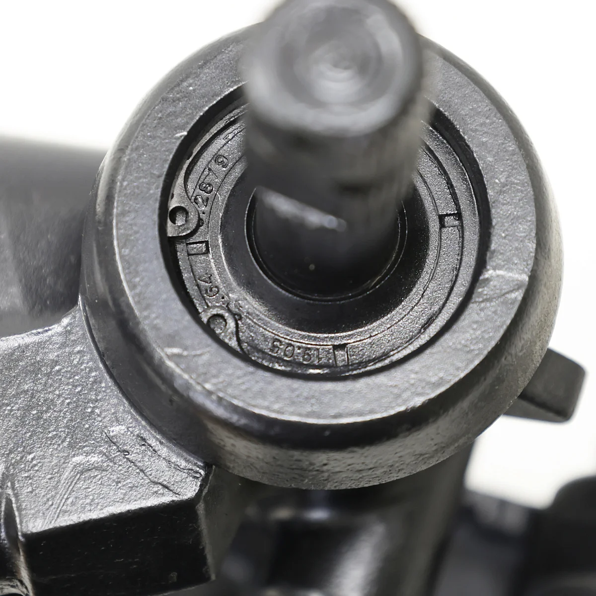 Рулевая рейка Dodge Intrepid 1998-2004, 300 M 1998-2004, Chrysler Concorde 1998-2004, Vision 1993- Рулевая рейка Dodge Intrepid 1998-2004, 300 M 1998-2004, Chrysler Concorde 1998-2004, Vision 1993-