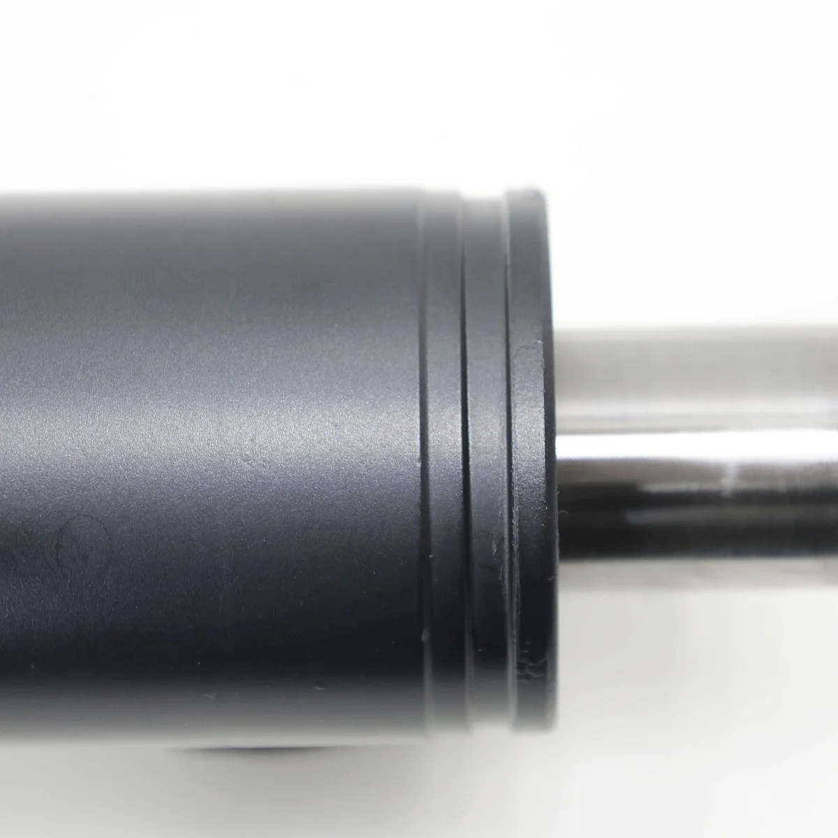 Рулевая рейка Chevrolet Captiva, Opel Antara с датчиком до 2012г. Трубки г/цилиндра вертикально Рулевая рейка Chevrolet Captiva, Opel Antara с датчиком до 2012г. Трубки г/цилиндра вертикально