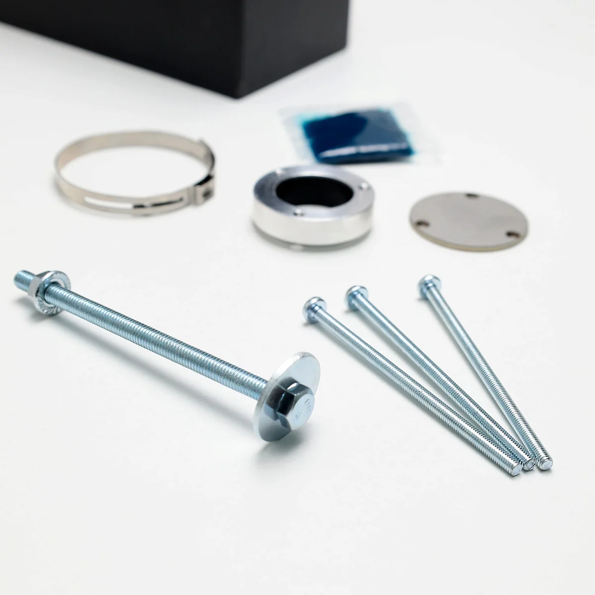 Втулка рулевой рейки для Поло седан. Полный комплект 6RU423057 Volkswagen Polo Sedan со съемником, инструкцией, смазкой и хомутом. Для установки без снятия рейки. BUSH-POLO Втулка рулевой рейки для Поло седан. Полный комплект 6RU423057 Volkswagen Polo Sedan со съемником, инструкцией, смазкой и хомутом. Для установки без снятия рейки. BUSH-POLO