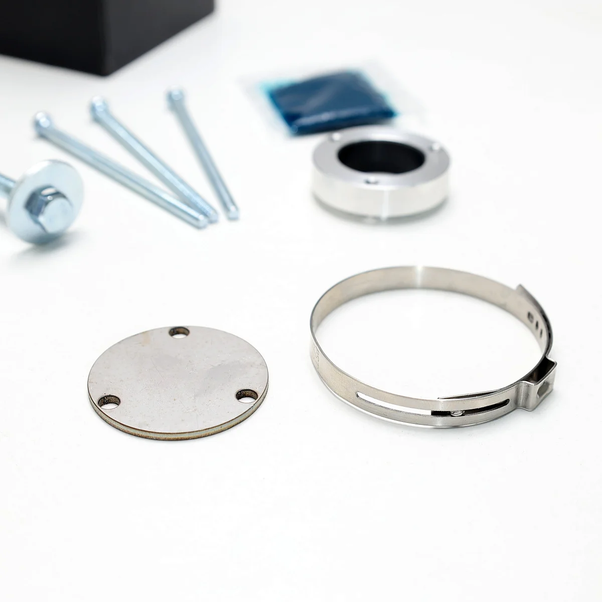 Втулка рулевой рейки для Поло седан. Полный комплект 6RU423057 Volkswagen Polo Sedan со съемником, инструкцией, смазкой и хомутом. Для установки без снятия рейки. BUSH-POLO Втулка рулевой рейки для Поло седан. Полный комплект 6RU423057 Volkswagen Polo Sedan со съемником, инструкцией, смазкой и хомутом. Для установки без снятия рейки. BUSH-POLO