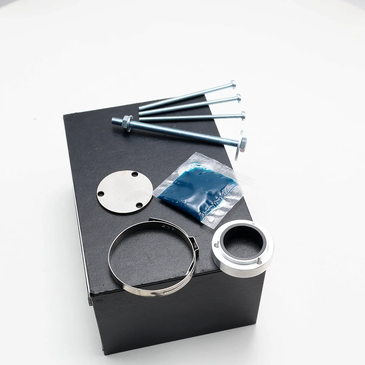 Втулка рулевой рейки для Поло седан. Полный комплект 6RU423057 Volkswagen Polo Sedan со съемником, инструкцией, смазкой и хомутом. Для установки без снятия рейки. BUSH-POLO Втулка рулевой рейки для Поло седан. Полный комплект 6RU423057 Volkswagen Polo Sedan со съемником, инструкцией, смазкой и хомутом. Для установки без снятия рейки. BUSH-POLO