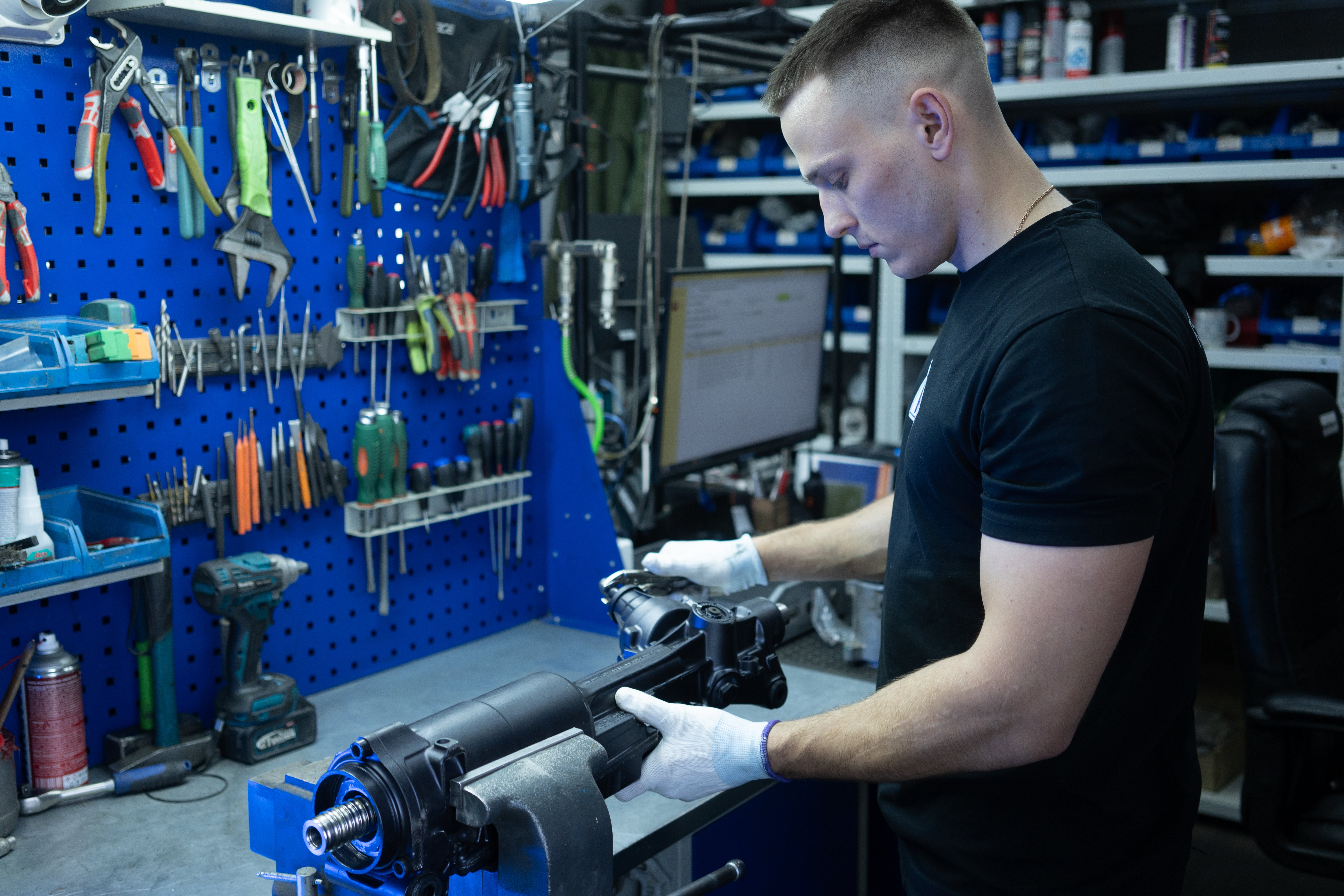 Новая или восстановленная рулевая рейка — что выбрать?